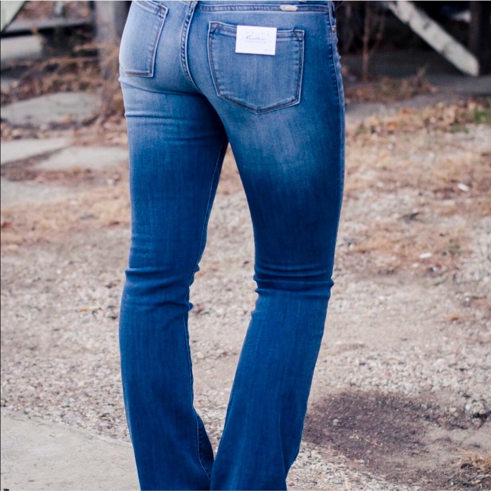 KanCan Slim Bootcut jeans 9.5” rise 33” inseam